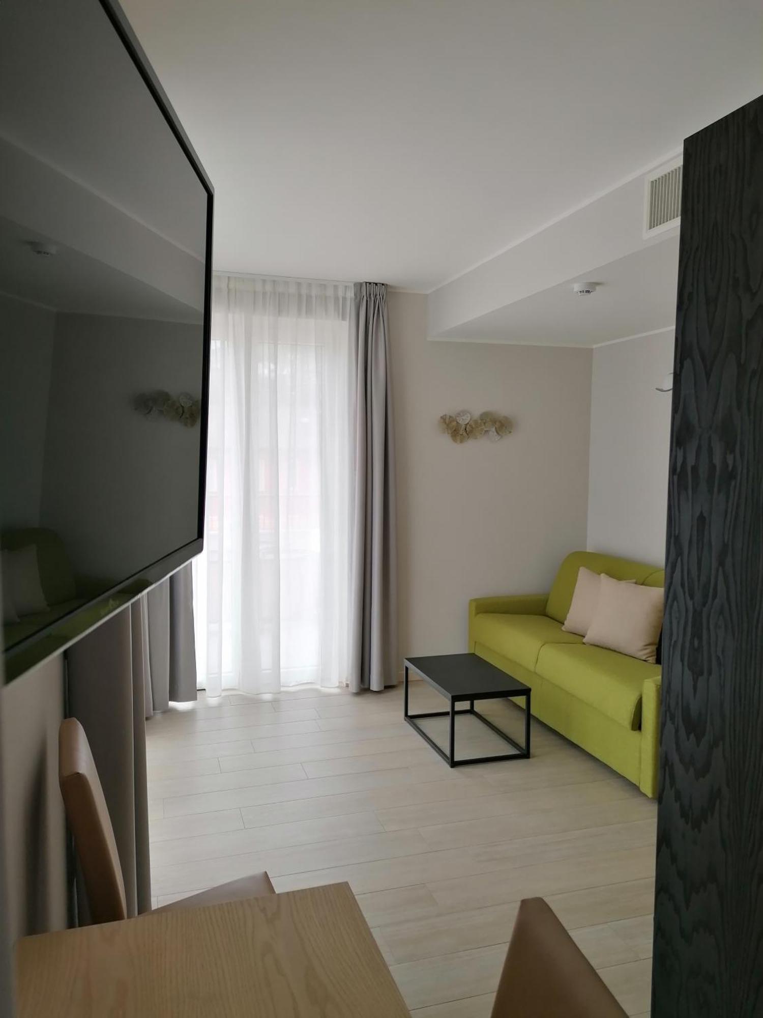 Hotel Boston Стреза Экстерьер фото